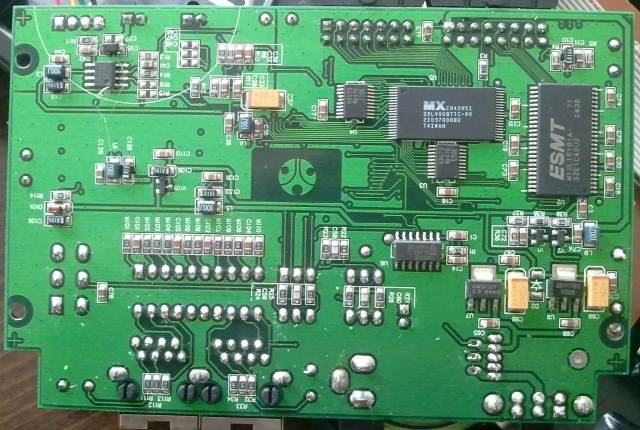 Old YWH10 IP phone inside PCB back view