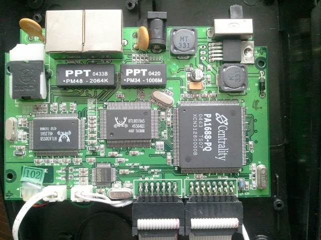 Old YWH10 IP phone inside PCB view