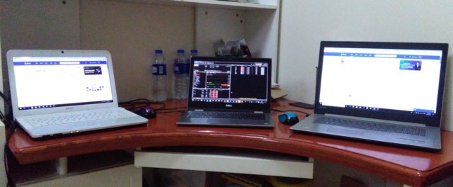 Woody's 2018 stock trading computer screens