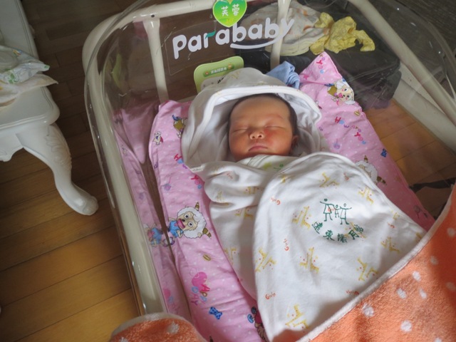 Sapphire Lin continuing to sleep in a new environment