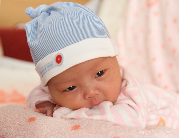 Sapphire Lin is one month now.